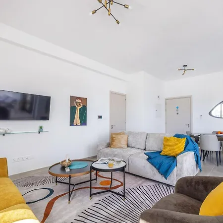Mulberry Court Premium