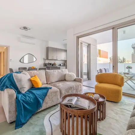 Mulberry Court Premium Apartments Λεμεσός